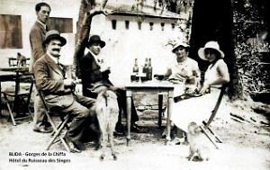 Blida - Gorges de la Chiffa - Hotel Ruisseau des Singes - Aperitif